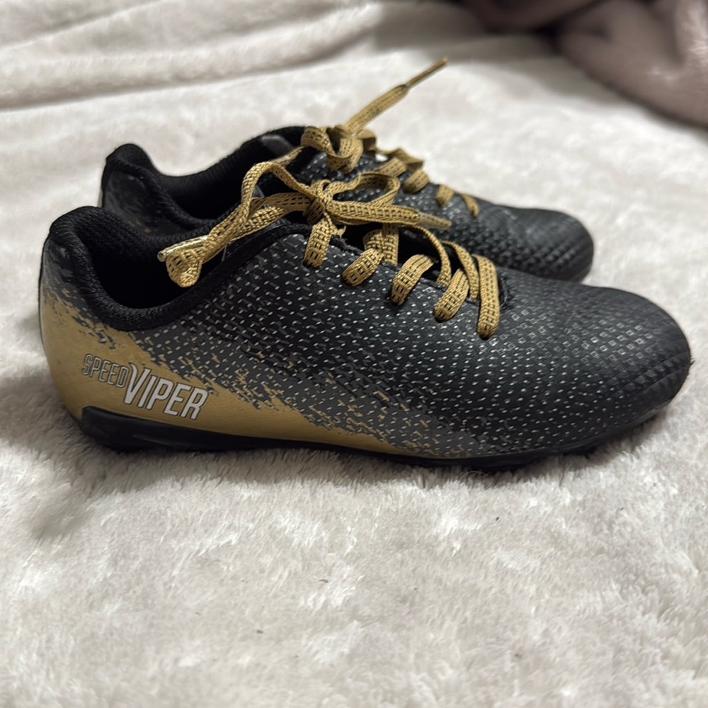 Kids soccer cleats size 12 k